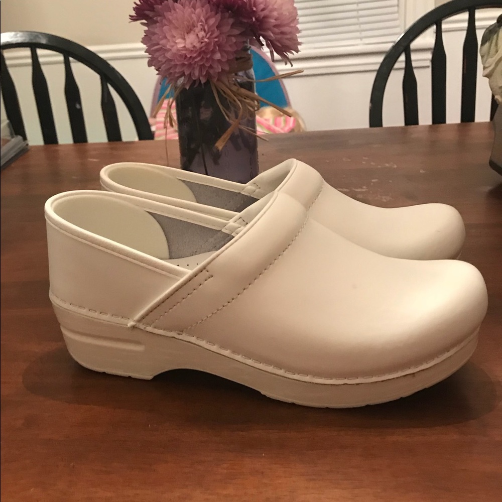 White dansko